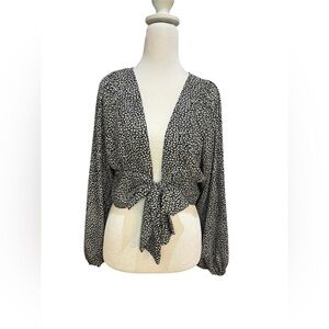 Princess Polly New Mood Top Black w/ Spotted Print Cropped Tie Front